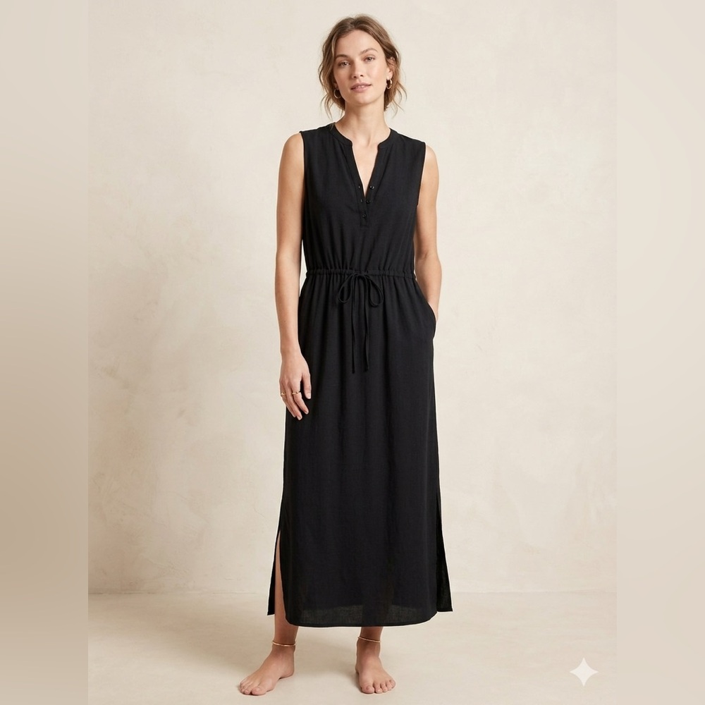 Caslon Black Sleeveless Maxi Dress